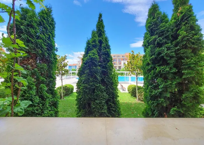 Prestige - Private Apartment-bsr Апартамент 4*