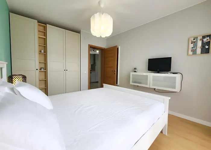 Prestige - Private Apartment-bsr Апартамент 4*